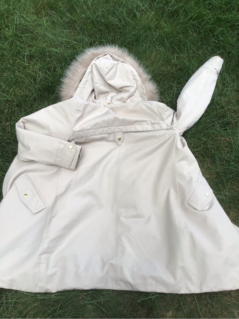 Barbour Women’s Bute Down Parka Beige Coat with Faux Fur Hood size 8 waterproof - Picture 8 of 8